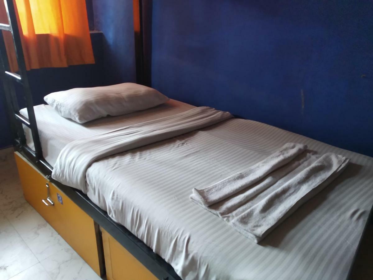 Bunk Hostel Delhi New Delhi Exterior photo